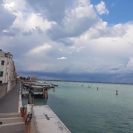 Golden Place Venice Luaran gambar