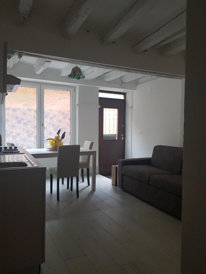Golden Place Venice Luaran gambar
