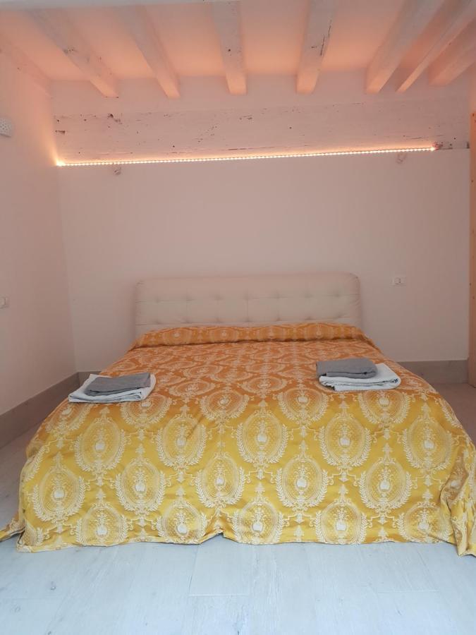 Golden Place Venice Luaran gambar