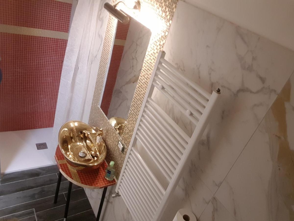 Golden Place Venice Luaran gambar