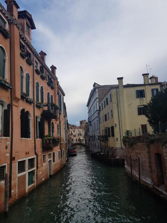 Golden Place Venice Luaran gambar