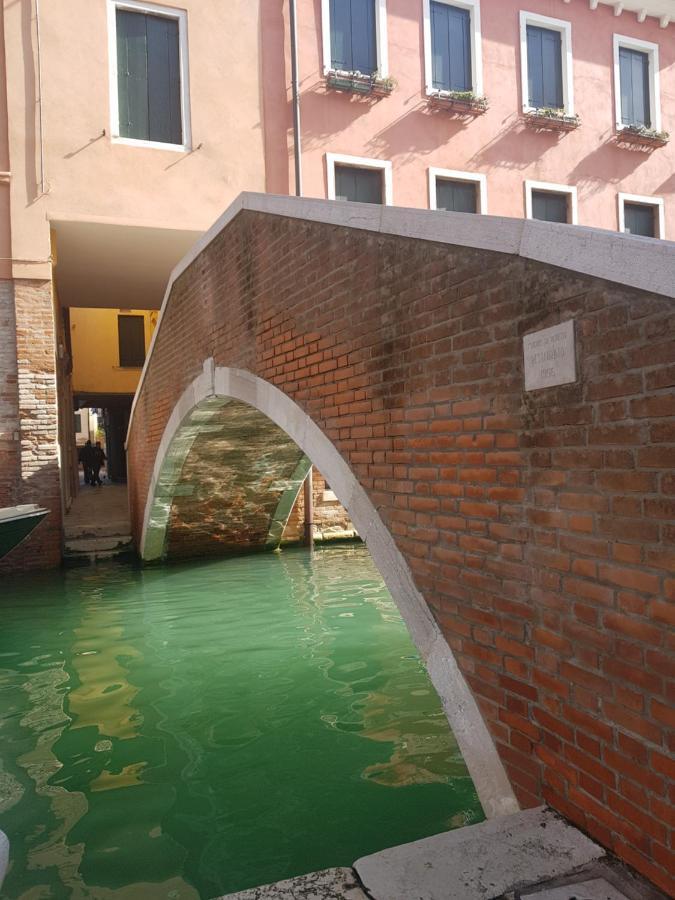 Golden Place Venice Luaran gambar